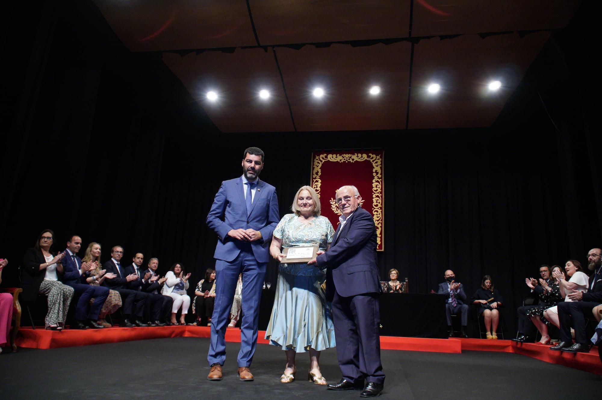 Homenaje a medio centenar de parejas por sus 50 años de casados