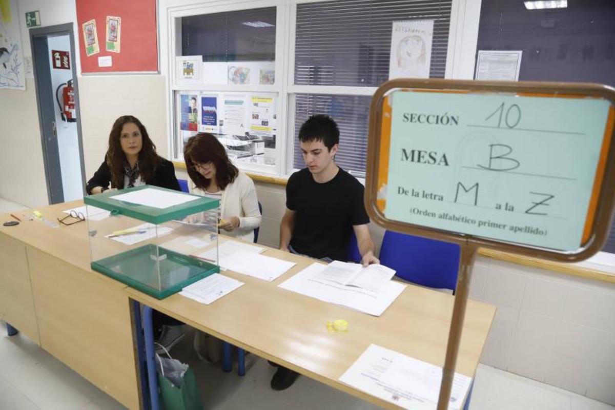 Córdoba capital vota para las elecciones andaluzas Córdoba capital vota para las elecciones andaluzas