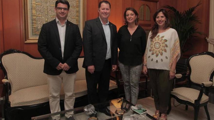 La alcaldesa de Córdoba se reúne con el ministro de Cultura de Australia del Sur