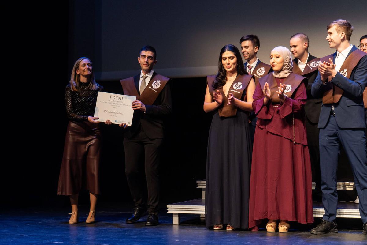 Troba't a les fotos de la graduació de la promoció 2025 de la UPC