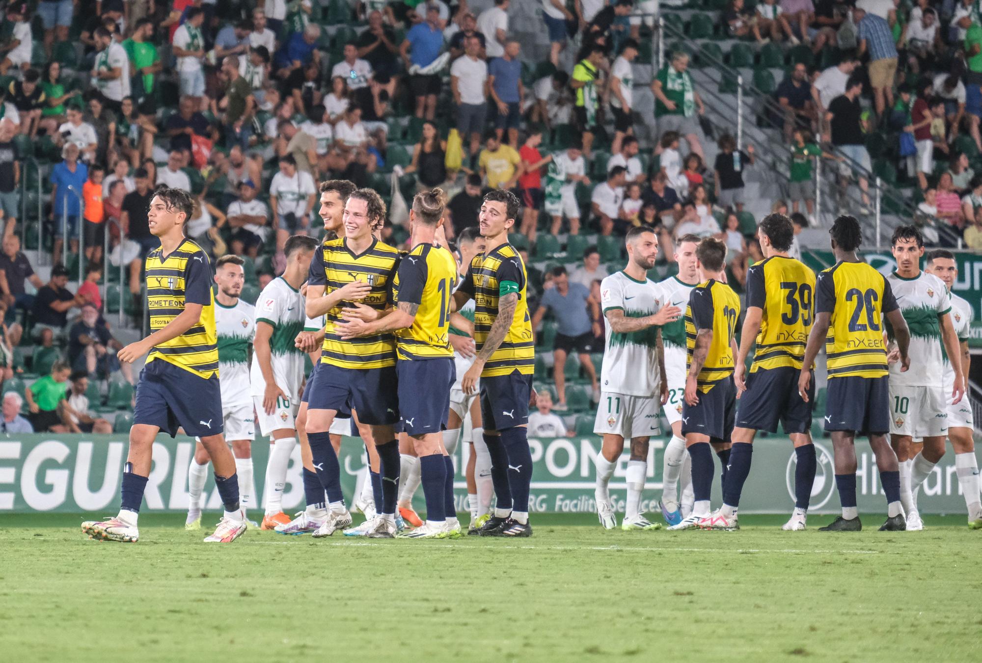 Las mejores imágenes del Elche CF - Parma Calcio 1913 del trofeo "Festa d´Elx"