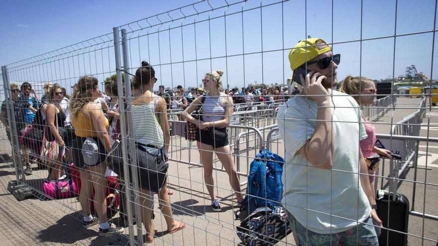 Refuerzan los servicios sanitarios y de transportes con motivo del FIB