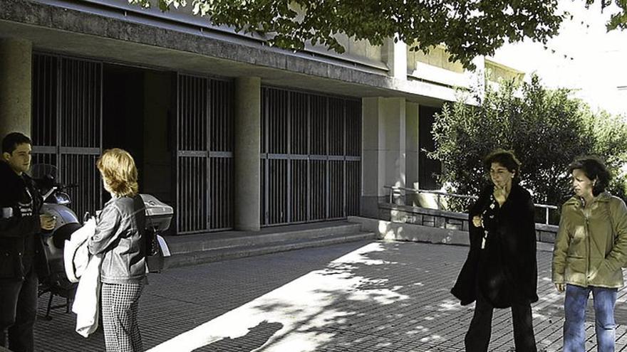 Condenan a 2 años de prisión a un exconcejal por abusar de un menor