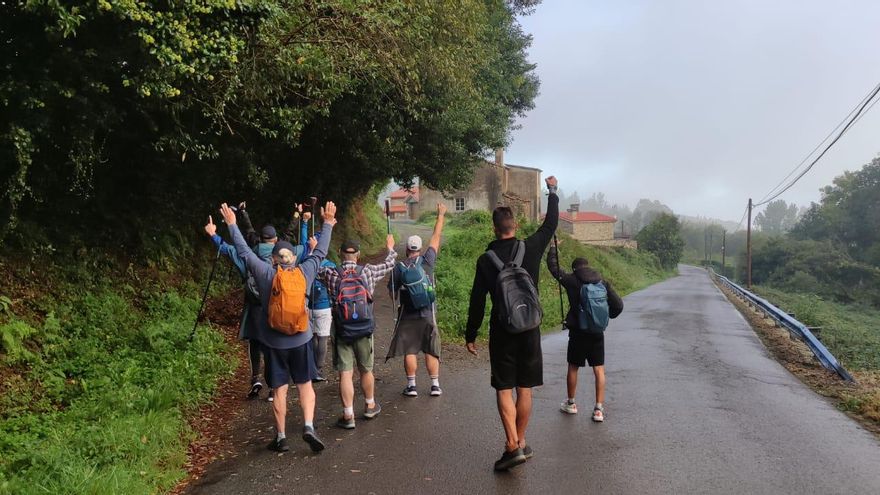 Cinco internos de la prisión de Córdoba hacen el Camino de Santiago con la Diócesis