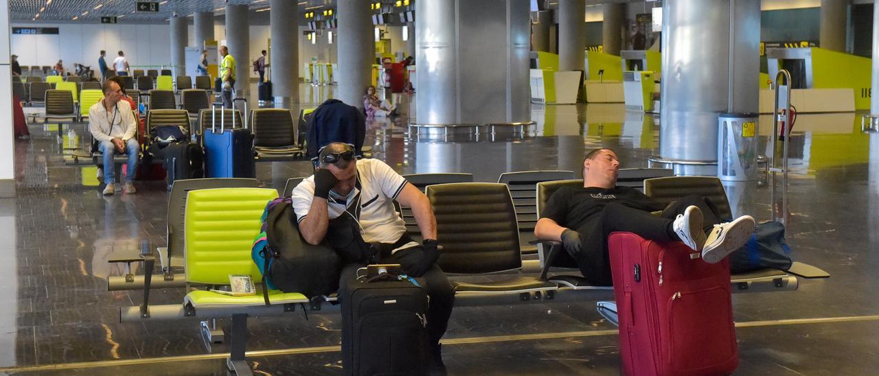 Pasajeros en el aeropuerto de Gran Canaria.