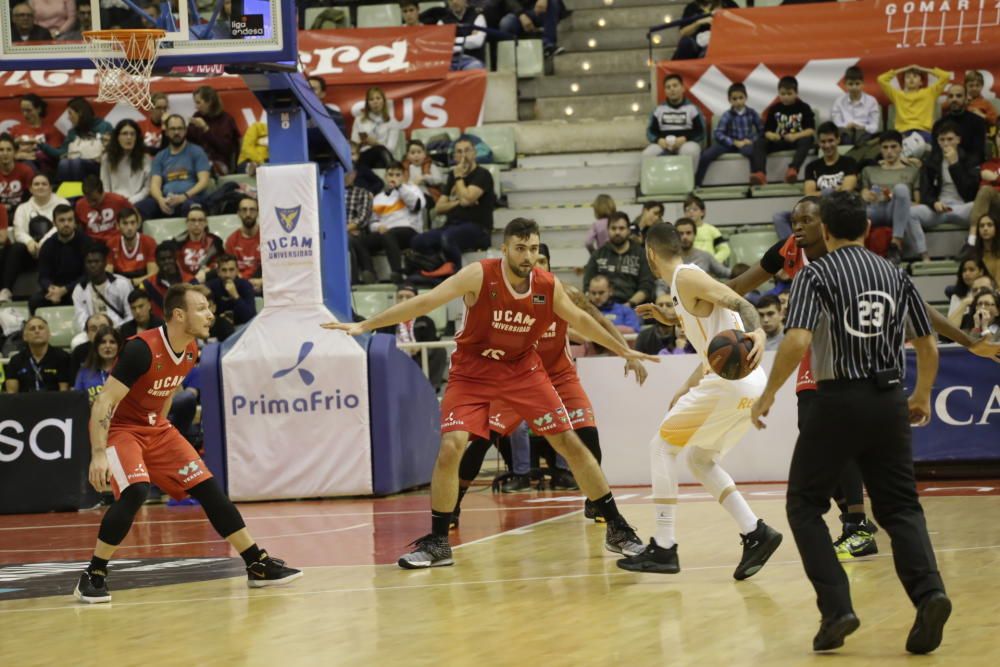 Encuentro entre el UCAM Murcia CB y el Baskonia