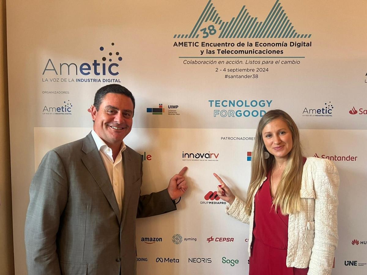 Ezequiel Navarro, presidente de Innova IRV, y Ester Borao, directora general del ITA.