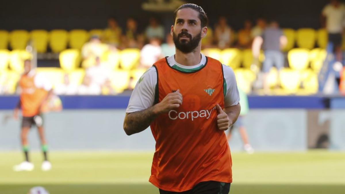 Isco en el calentamiento del partido ante el Villarreal