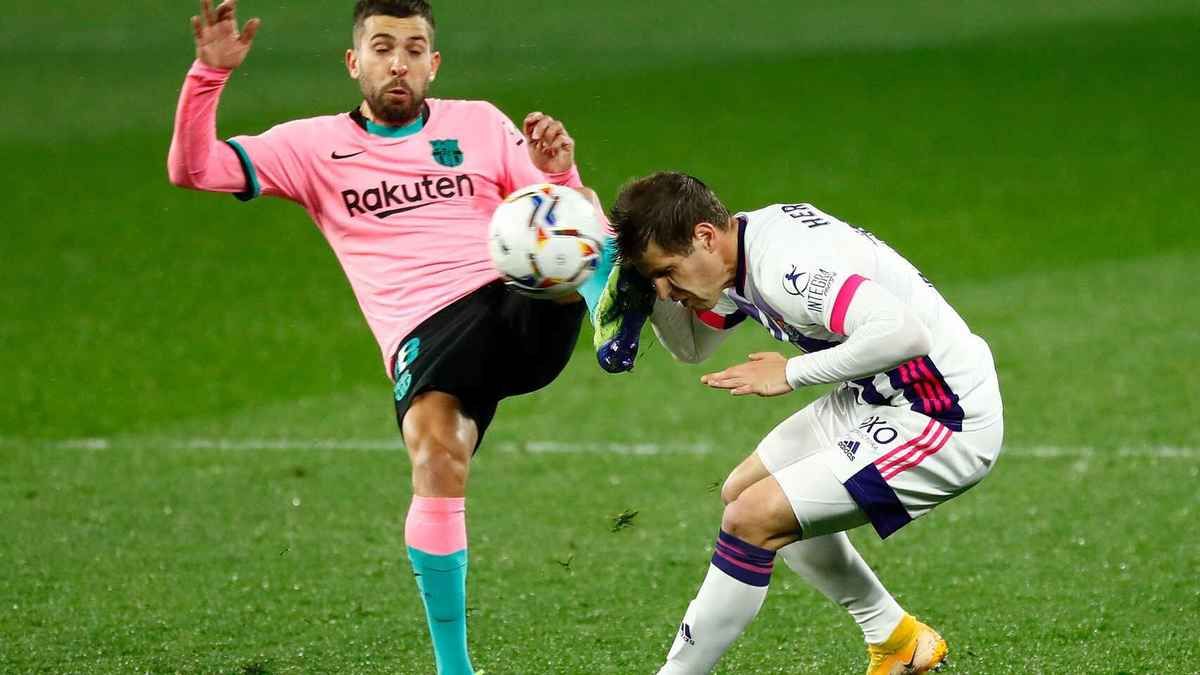 El Valladolid cayó en la zona de descenso tras perder contra el Barcelona en la Jornada 15