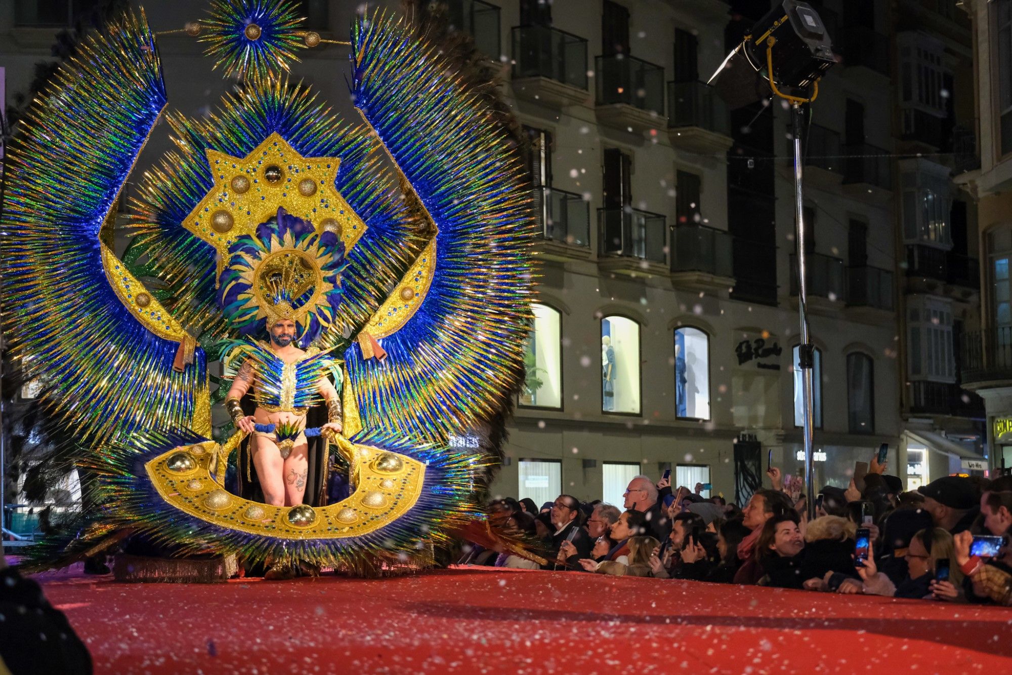 El Carnaval toma la calle con el pregón de Paqui Prieto