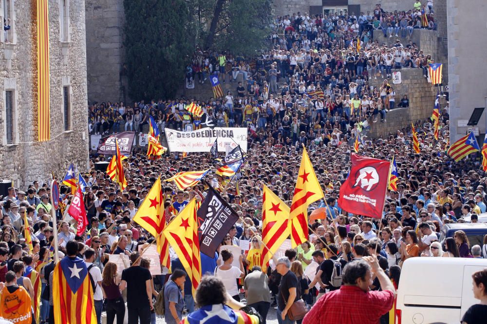 Estudiants, professors i personal de la UdG s''han manifestat a Girona