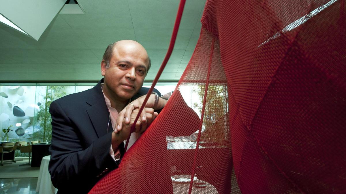 El médico y escritor Abraham Verghese, en Barcelona, en 2010.