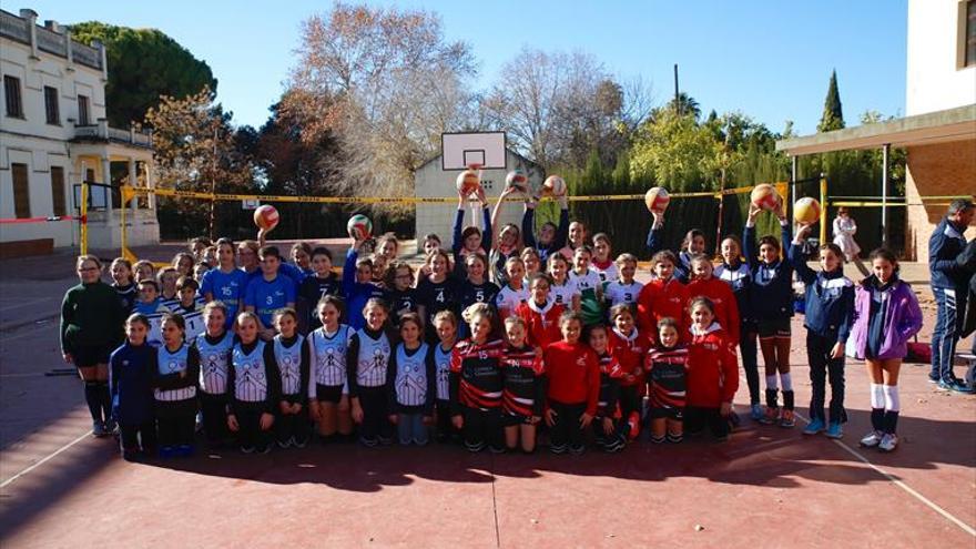 Los alevines mejoran su técnica en Calasancio