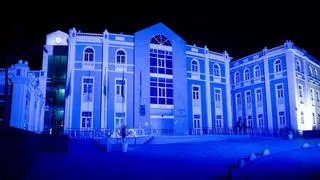 El Cabildo de Lanzarote ilumina su fachada de azul para conmemorar el Día de Europa