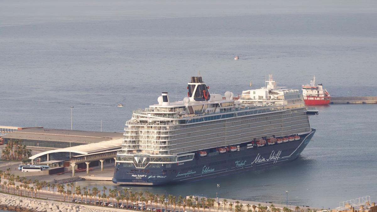 Llegada del primer crucero a Málaga tras el inicio de la pandemia