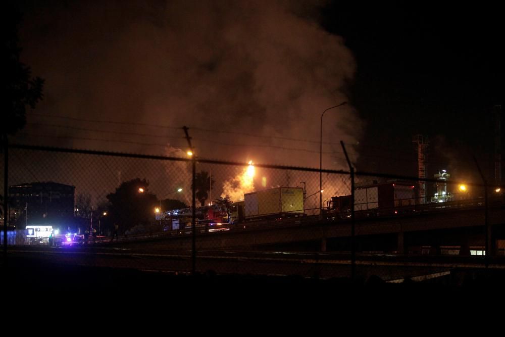 Una fuerte explosión origina un incendio en ...