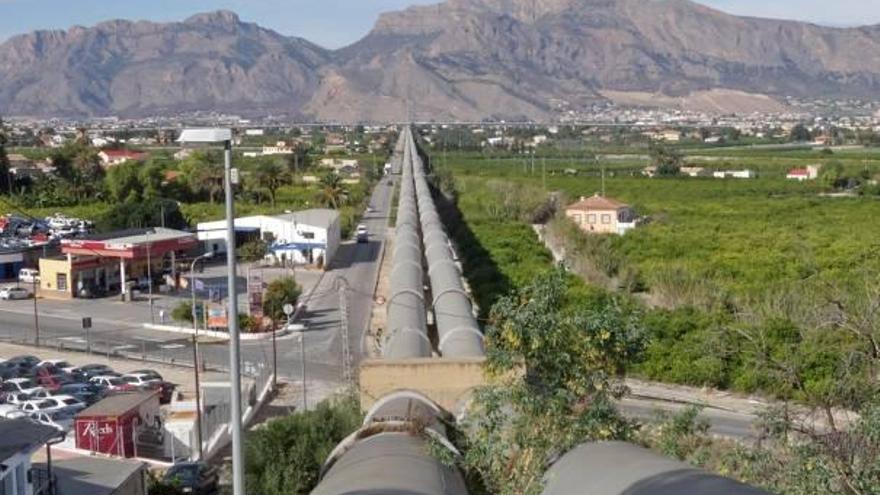 Una imagen de la infraestructura del trasvase Tajo-Segura a su paso por Orihuela.