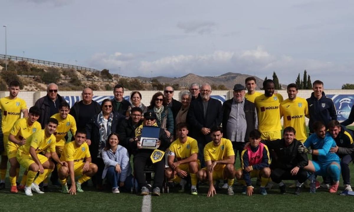 Foto de grupo el homenaje