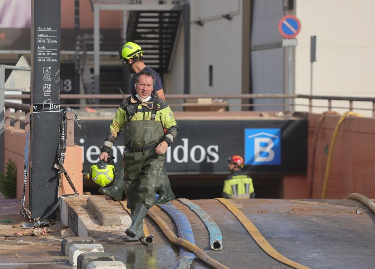 Uno de los operarios que participa en las labores de Bonaire