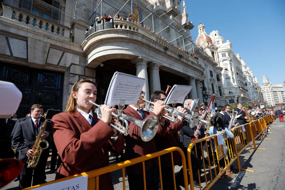 Actos de la Crida: Entrada de bandas de música