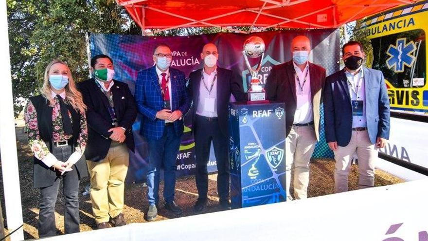 El Viso inaugura el primer campo de fútbol playa de interior