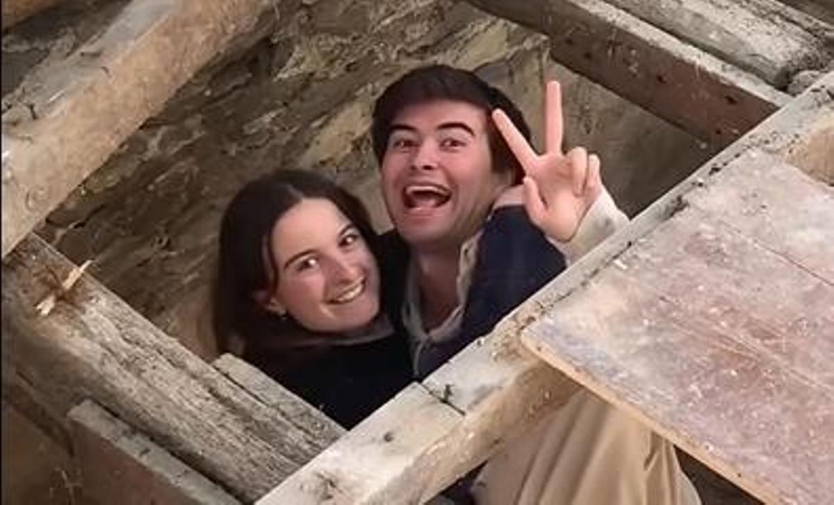 Gabi y Tomás, una pareja de jóvenes, han comprado una casa en ruinas que llevaba más de 40 años abandonada
