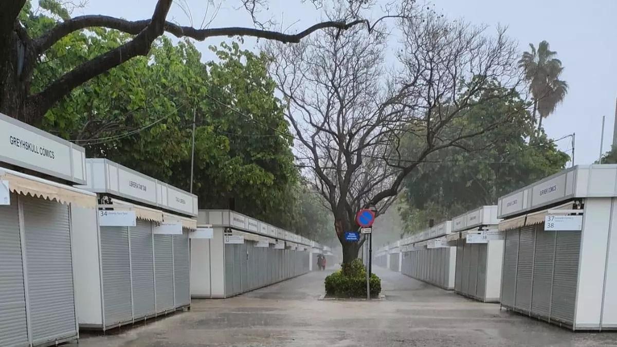 La Fira del Llibre de 2022 se tuvo que cancelar por las fuertes lluvias el 3 de mayo.