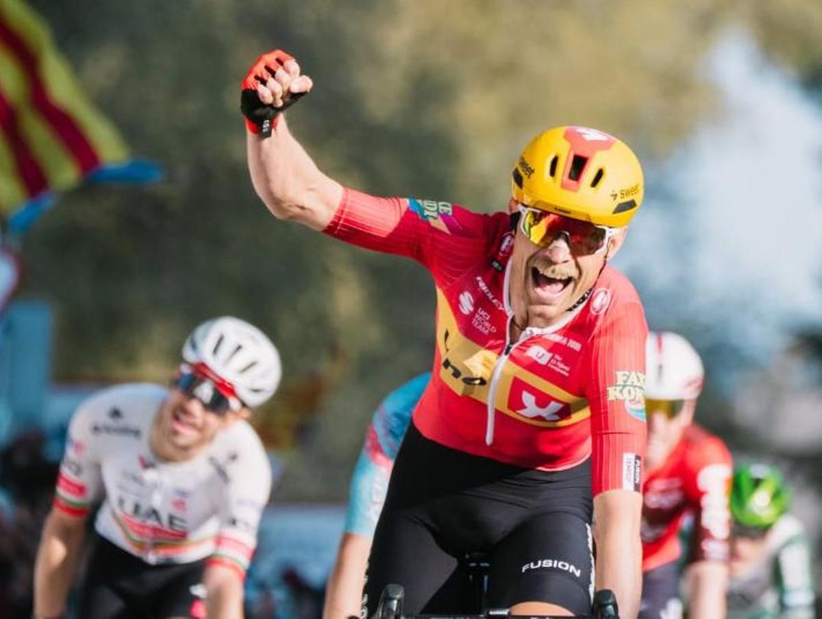 Magnus Cort Nielsen celebra la victòria d'etapa.