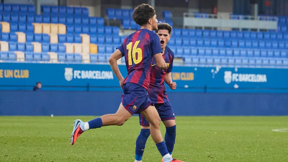 Villar celebra un gol