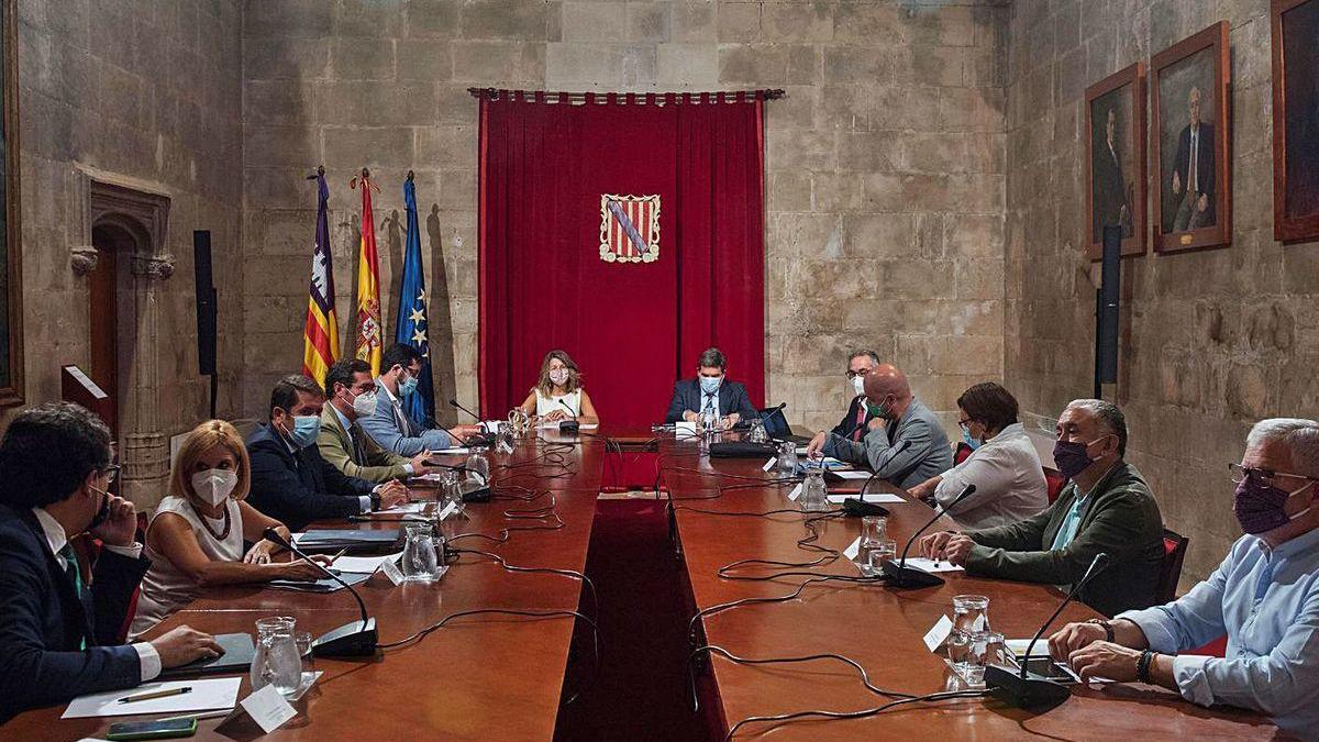 Encuentro que abrió la negociación de los ERTE en Palma de Mallorca.