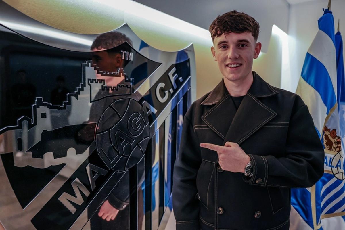 Ochoa ha renovado con el Málaga CF hasta 2029.