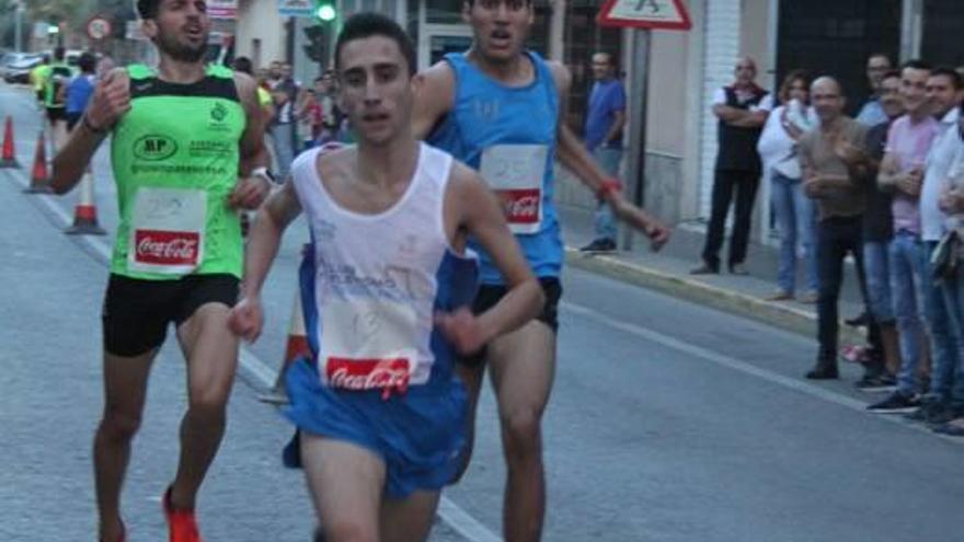 Iván Martínez gana la III Milla Urbana de Los Montesinos