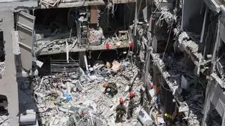 Israel e Irán siguen con sus bombardeos recíprocos mientras Trump asegura que puede acabar con el conflicto "fácilmente"