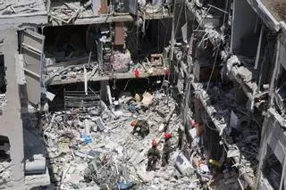 Los daños tras un nuevo intercambio de ataques entre Israel e Irán, en imágenes