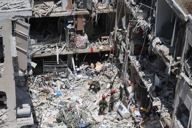 Los daños tras un nuevo intercambio de ataques entre Israel e Irán, en imágenes