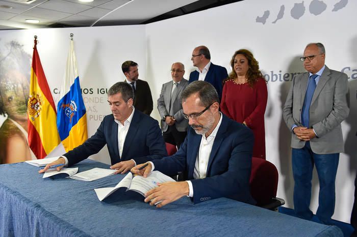 Firma del convenio del Plan de Infraestructuras ...