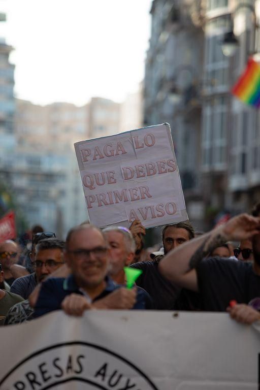 La protesta de las empresas auxiliares de Cartagena, en imágenes