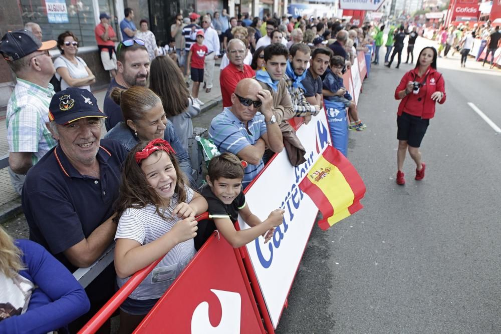 Llegada de la Vuelta a España al Muro de San Lorenzo