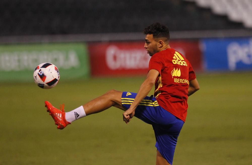 Las mejores imágenes del entrenamiento de Munir con la Selección Española