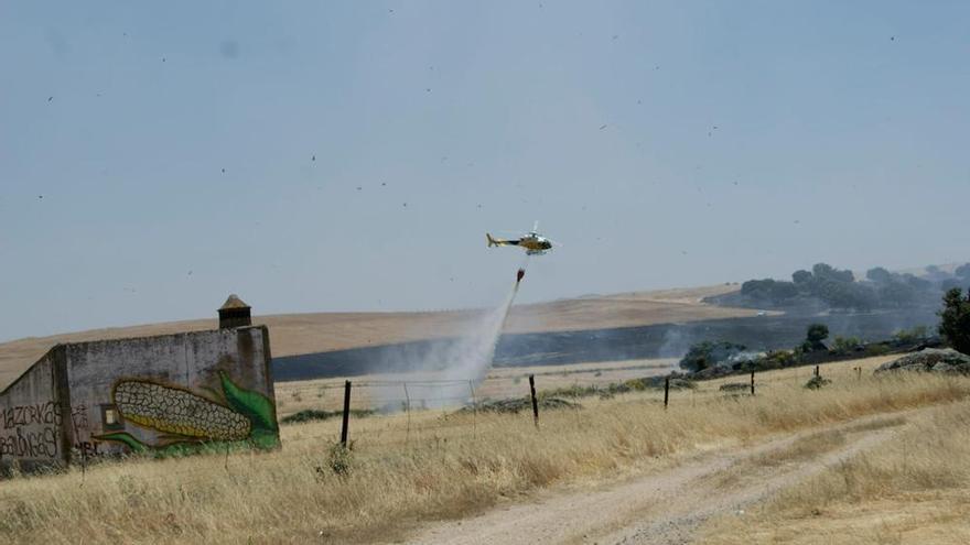 Declarado el nivel 1 por un incendio cerca de Cáceres, que afecta al tráfico