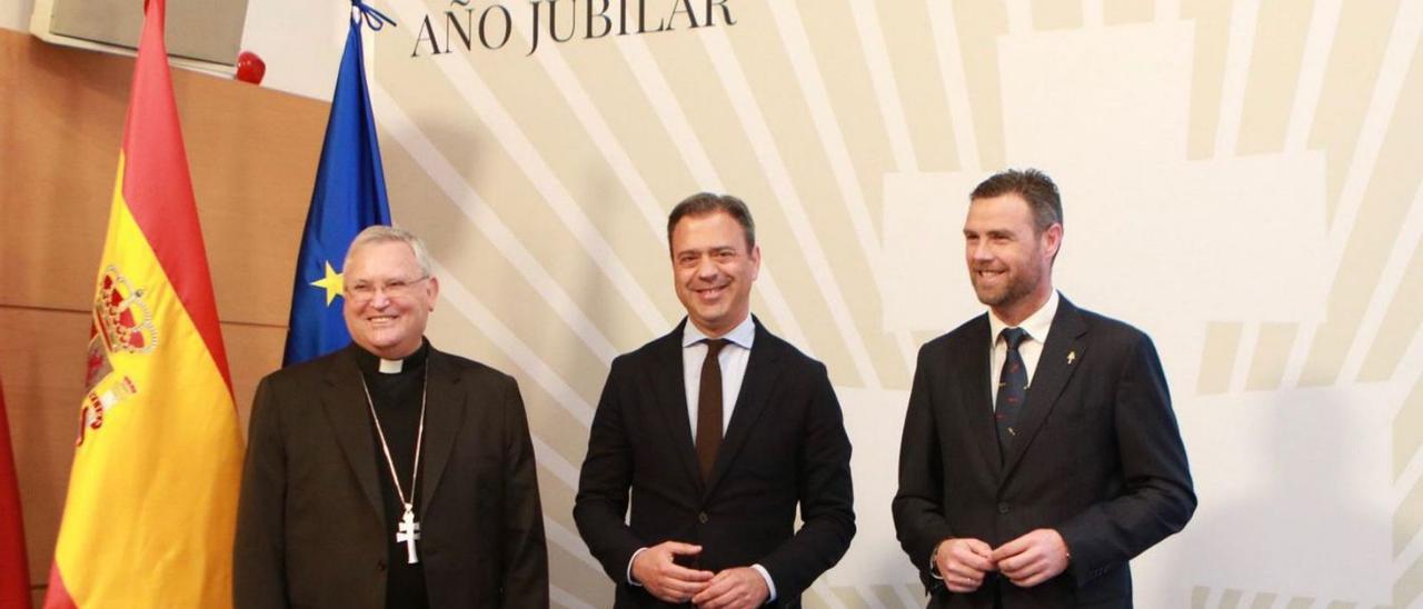 José Manuel Lorca Planes, Marcos Ortuño y José Francisco García durante la presentación. | ENRIQUE SOLER