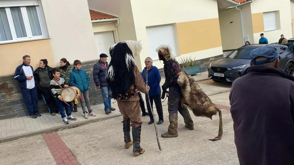 Mascaradas de Zamora: Los Zamarrones renacen en Villarino tras la Sierra