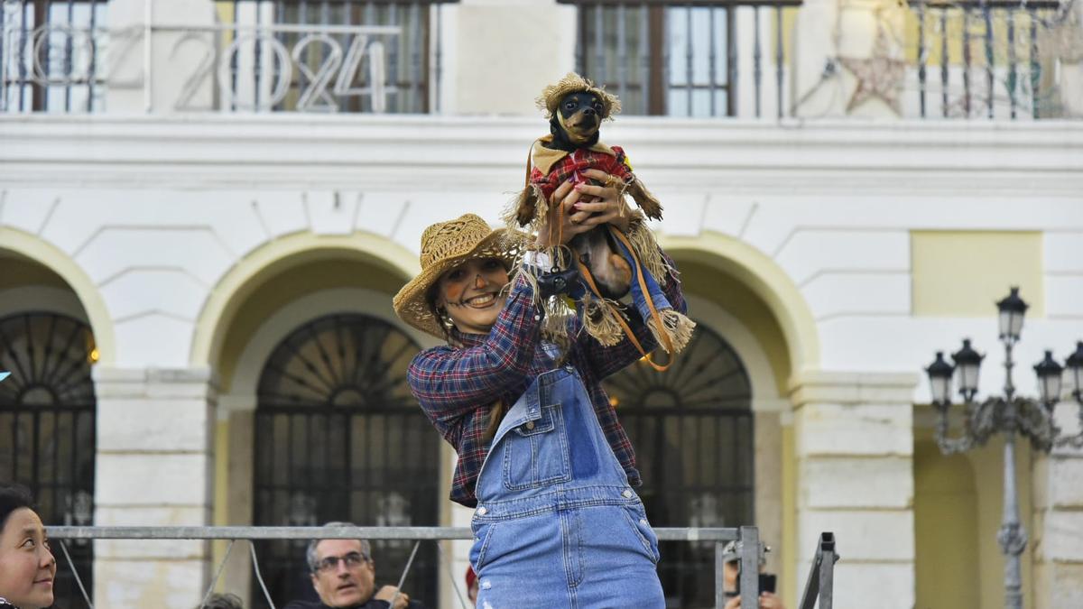 Una participante en el Carnaval de las Mascotas.