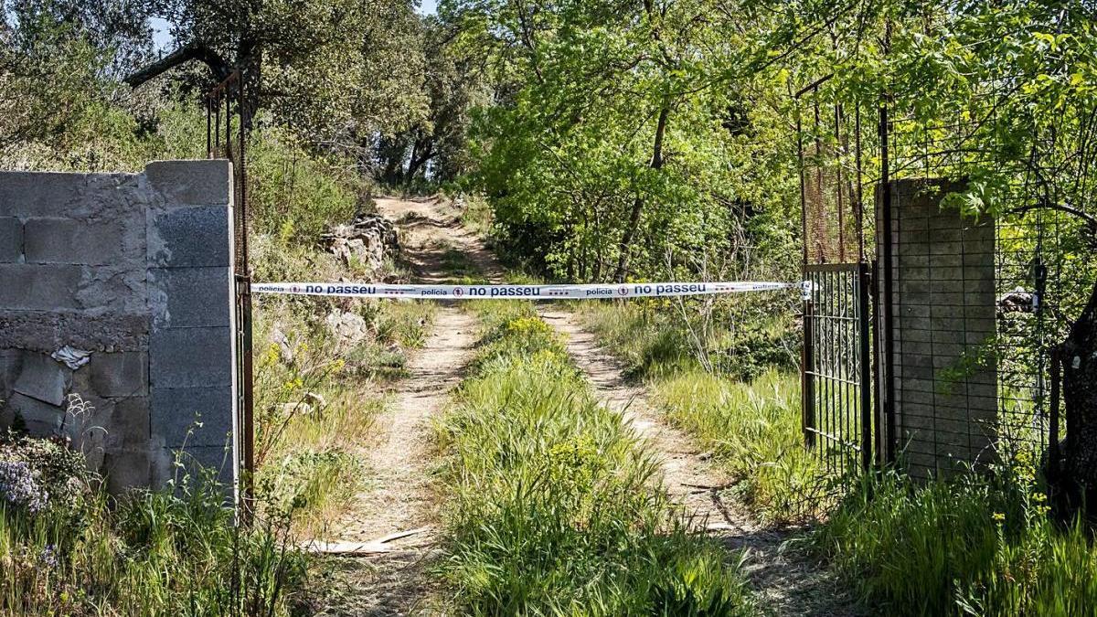 La finca del paratge de la Verneda de Campany on es va localitzar el pou amb un cadàver a dins.