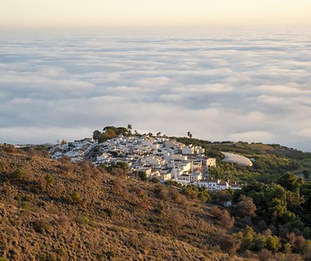 Sendero Cueva de Nerja – Almijara (Nerja).