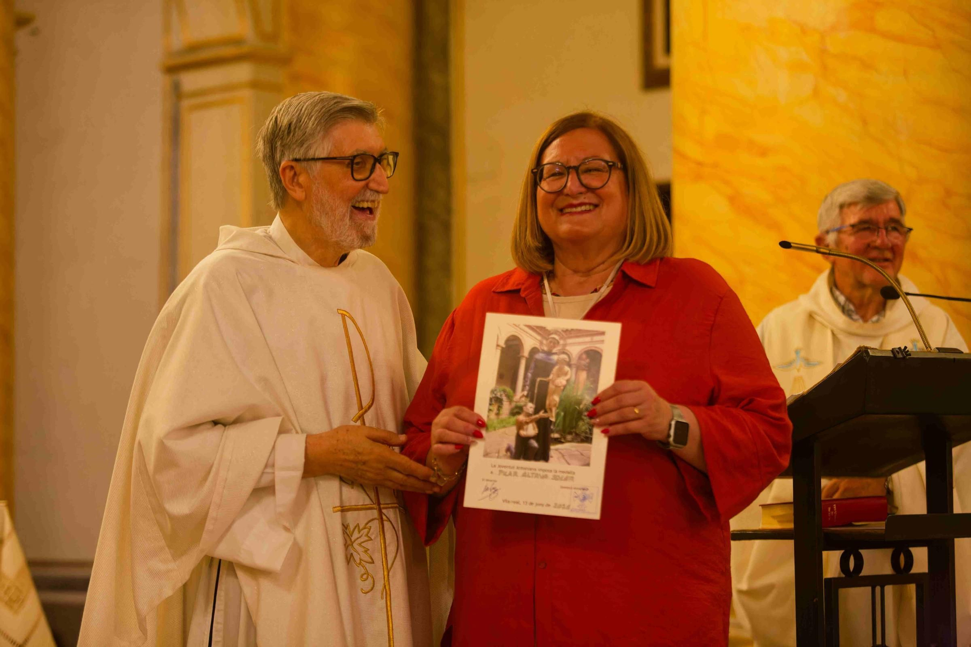 Galería | La Joventut Antoniana de Vila-real reparteix panets beneIts per la seua festa anual