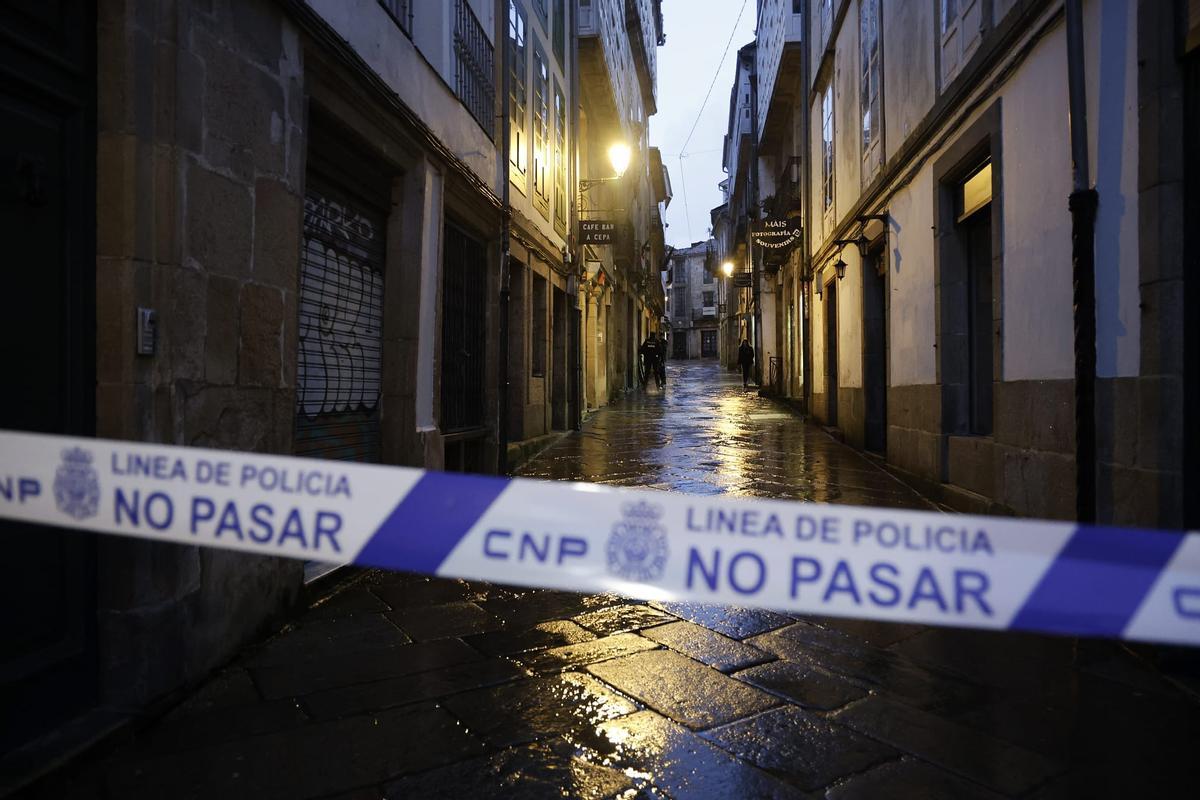 La propiedad del edificio desalojado en la Algalia refuerza la seguridad con alarma y guardias privados