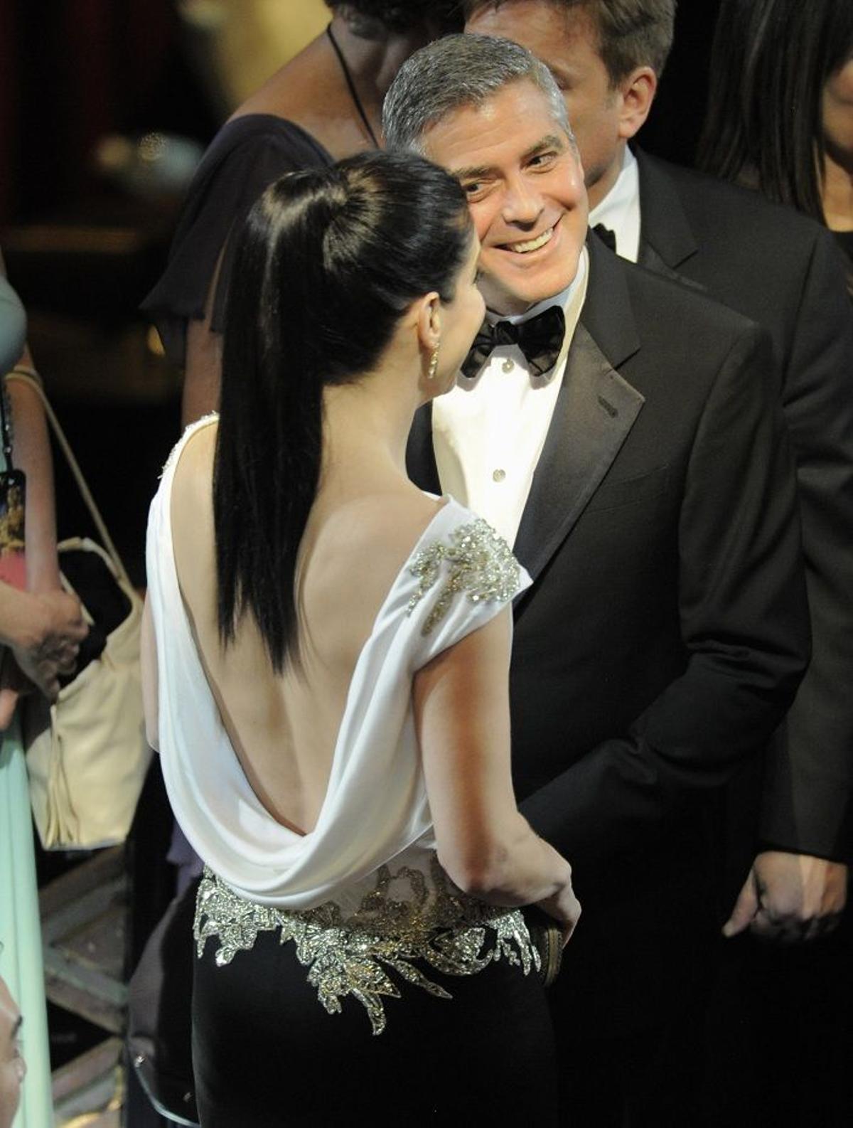 Sandra Bullock en los Oscar 2014 con George Clooney