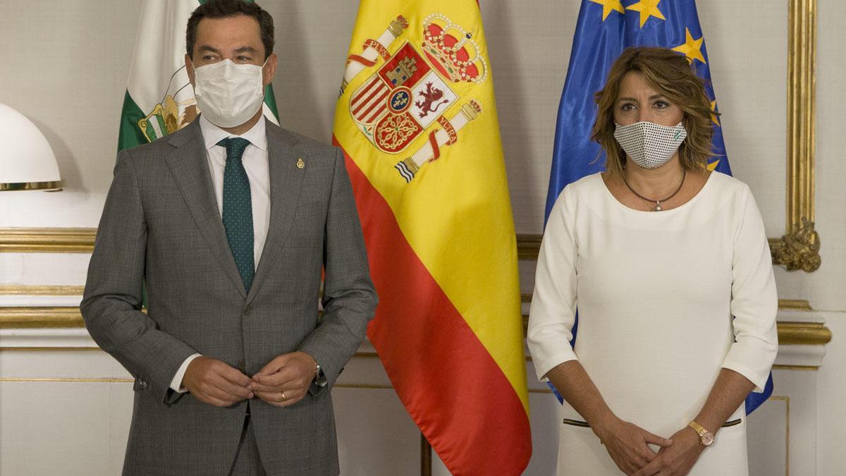 El presidente de la Junta de Andalucía, Juanma Moreno, y la líder del PSOE andaluz, Susana Díaz.
