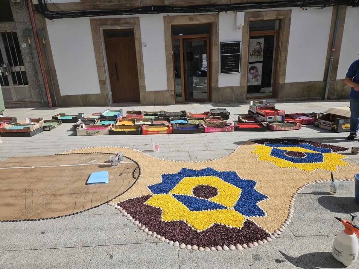 Los alfombristas de Cunchas e Flores, de Bueu, el Corpus San Paio 2026 en A Estrada